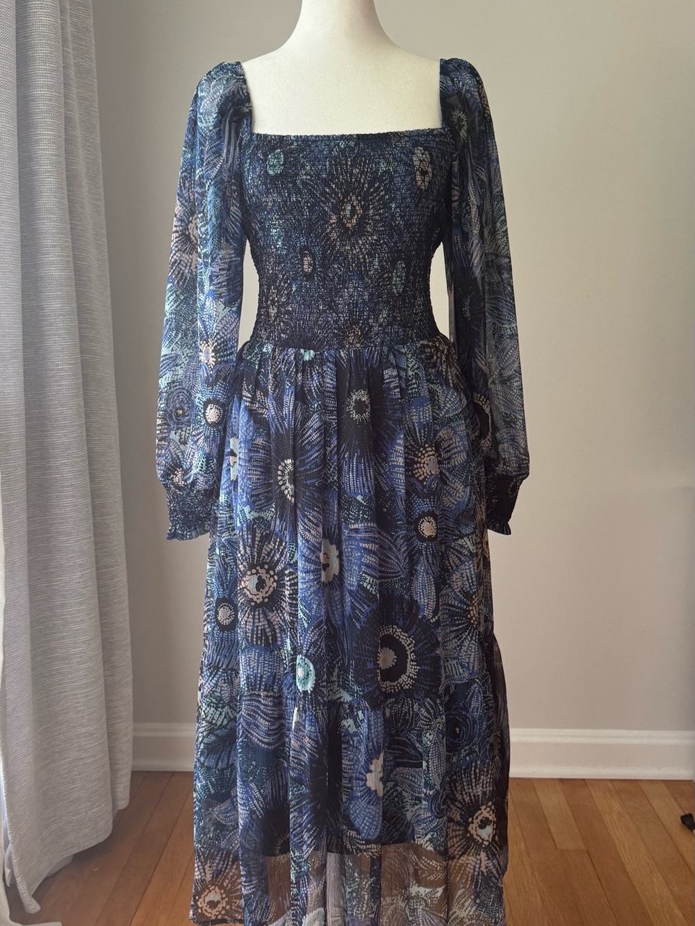 Vince Camuto Women’s Smocked Midi Dress Blue Floral Print 3/4 Sleeve Size 14 NWT
